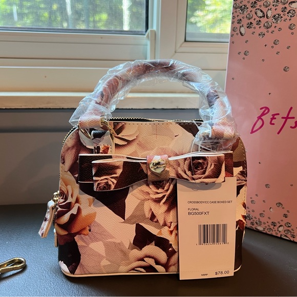 NWT Betsey Johnson 2 piece gift set. - Picture 3 of 7